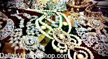 PIRATE LADIES JEWELRY: Get Jewelry from the Golden Age of Pirates, Gold & Silver Booty From Tough, Pretty Pirate Lady Outfits to Brawling Female Buccaneer Tavern Wenches, we have Unlimited Pirate Jewelry at Dallas Vintage Shop.