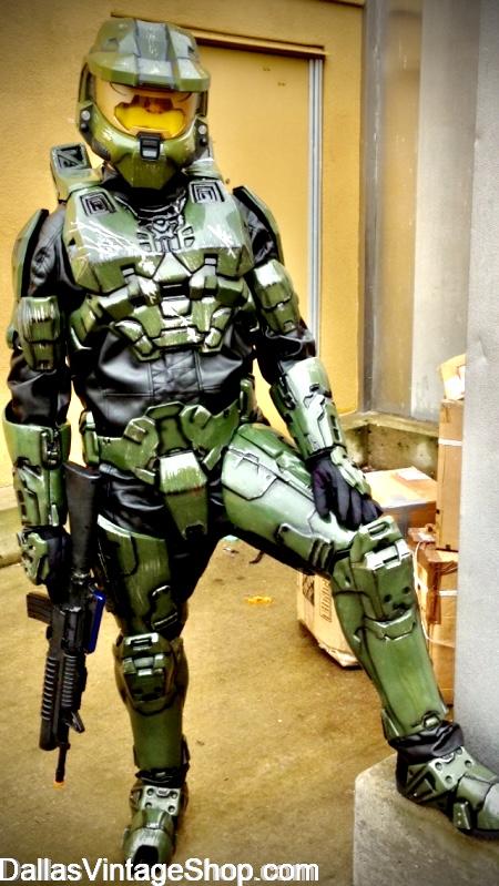 FAN EXPO COSTUMES INFO:  CLICK HERE for Fan Expo Costume & Prop Rule Links. Get this HALO MASTER CHIEF JOHN-117, MJOLNIR POWERED ASSAULT ARMOR at Dallas Vintage Shop.