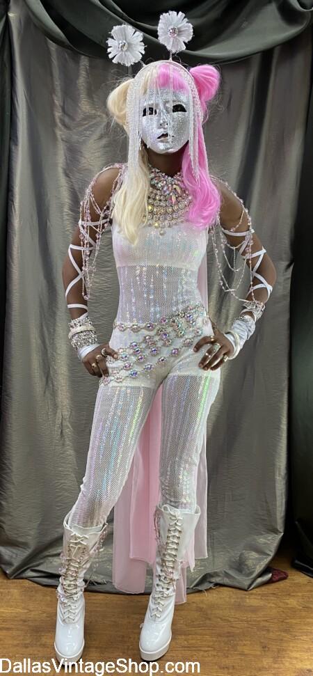 NEW YEARS EVE ATTIRE: Get Fabulous Rave Fashions, Festive NYE Celebration Outfits & Outrageous Party Attire at Dallas Vintage Shop.