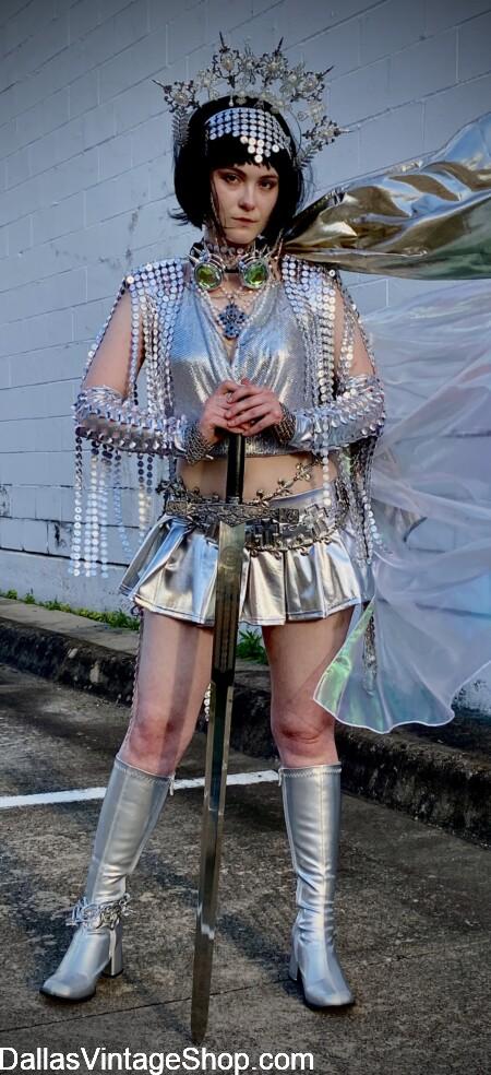 D&D COSPLAY PALADIN COSTUMES: Get Unlimited, Garb, Gear, Armor, Longswords, Amulets, Halos, Bracers, Boots & other Accessories at Dallas Vintage Shop.